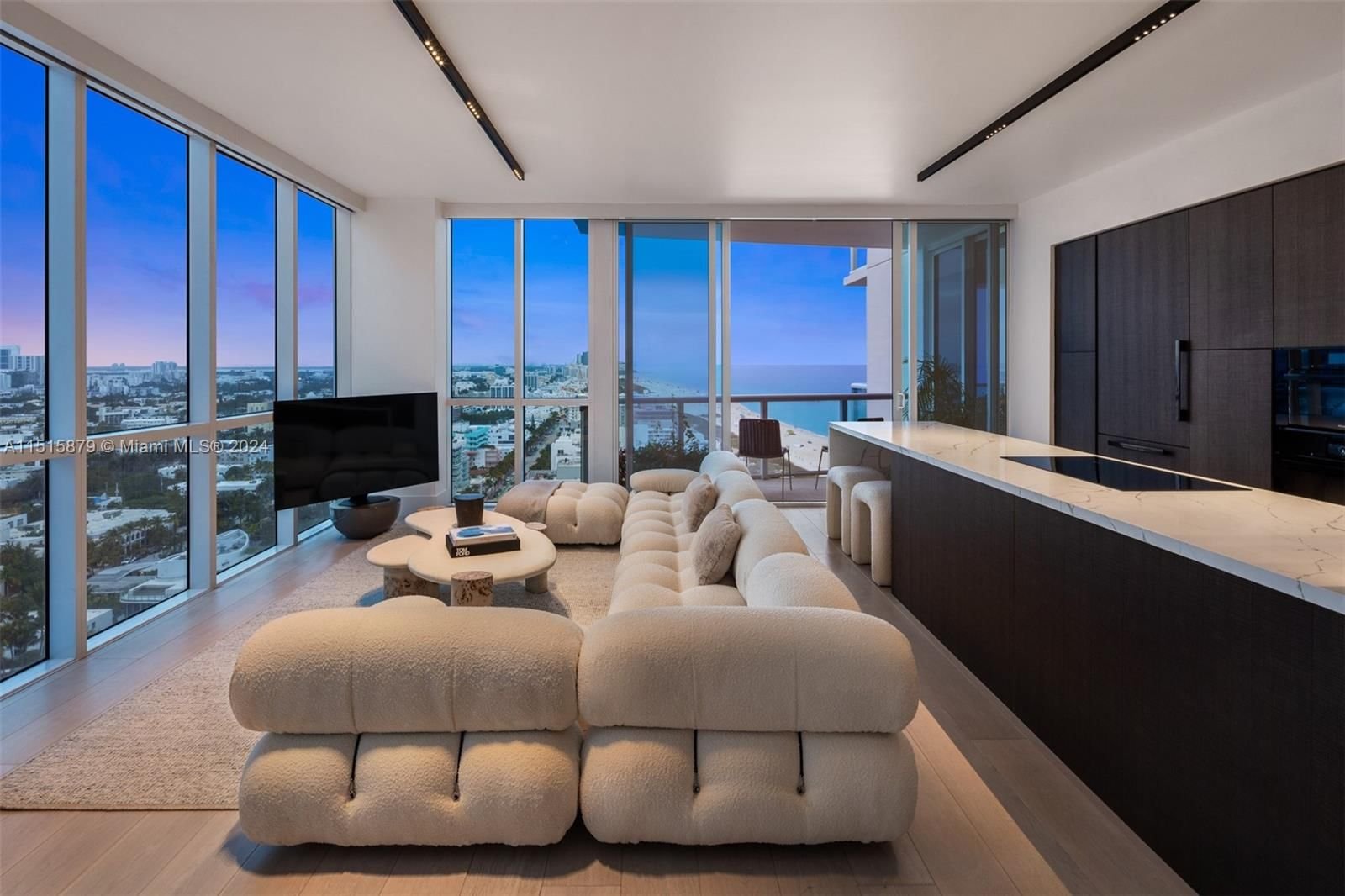 Real estate property located at 50 Pointe Dr #2305, Miami-Dade County, CONTINUUM ON SOUTH BEACH, Miami Beach, FL