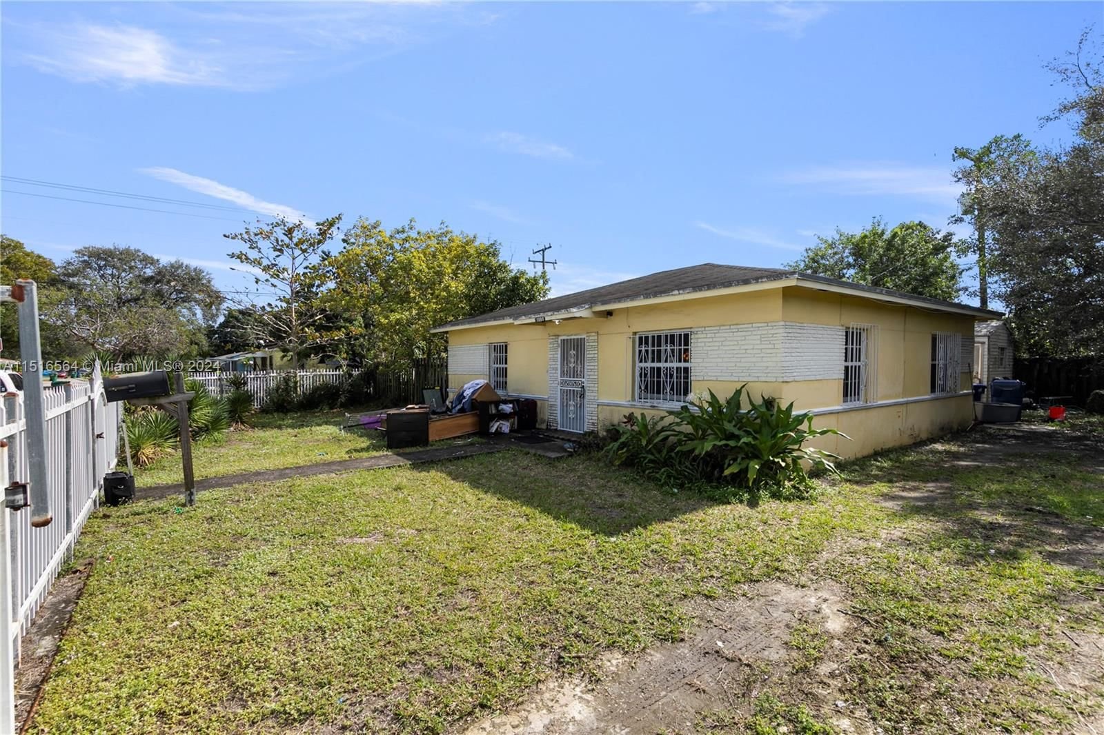 Real estate property located at 1800 86th Ter, Miami-Dade County, SERINO SUB, Miami, FL