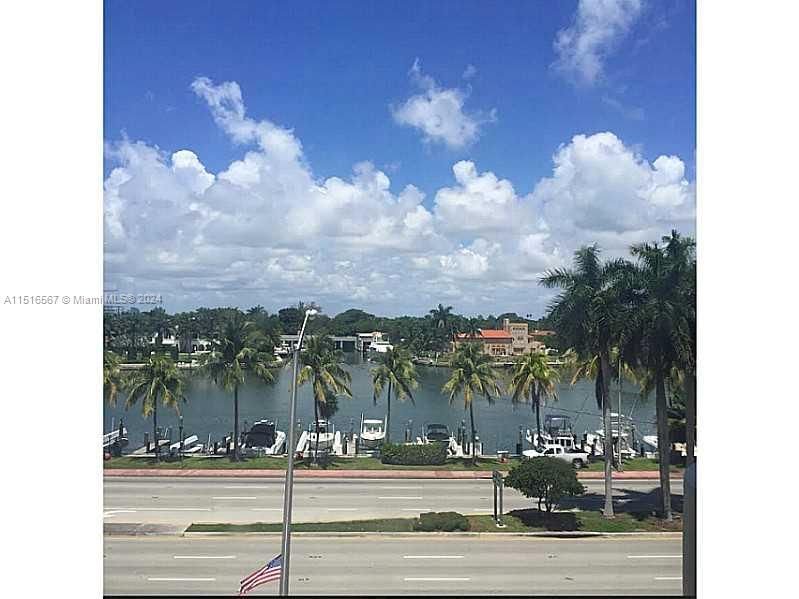 Real estate property located at 5005 Collins Ave #404, Miami-Dade County, THE CARRIAGE CLUB NORTH, Miami Beach, FL