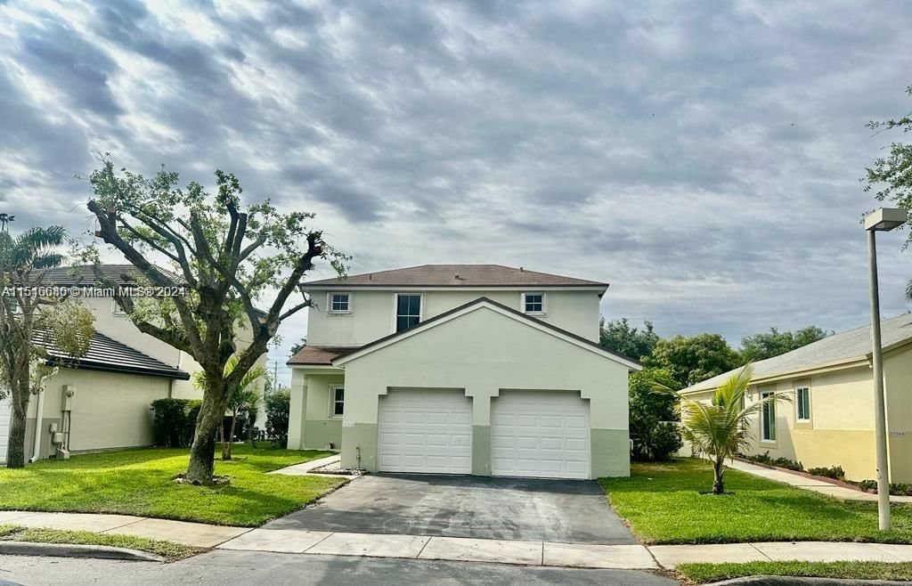 Real estate property located at 18900 32nd Ct, Broward County, SUNSET LAKES PLAT ONE, Miramar, FL