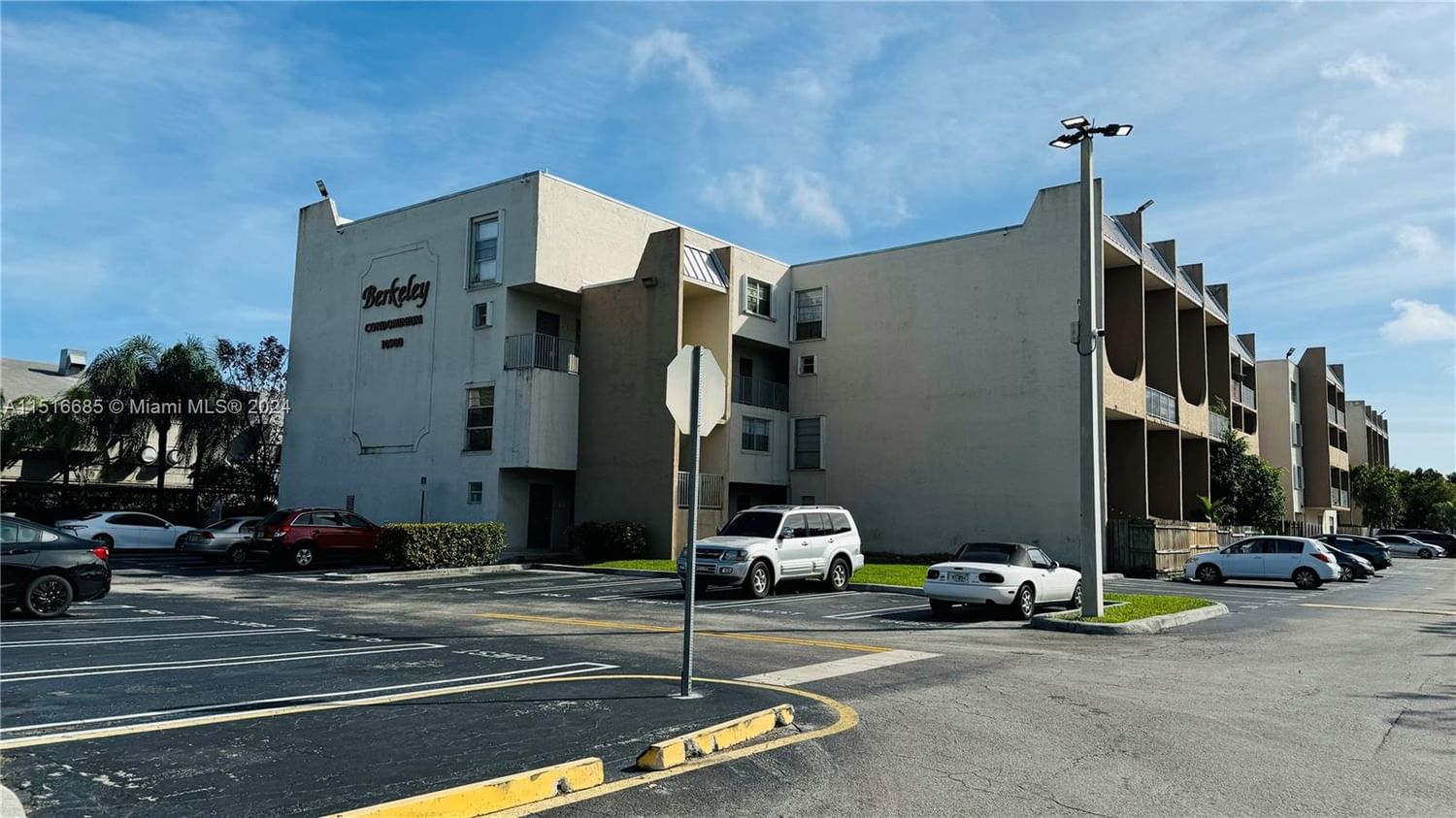 Real estate property located at 10900 104th St #105, Miami-Dade, THE BERKELEY CONDO, Miami, FL