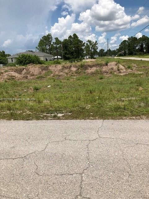 Real estate property located at 2906 20th St SW, Lee, Lehigh Acres, Lehigh Acres, FL