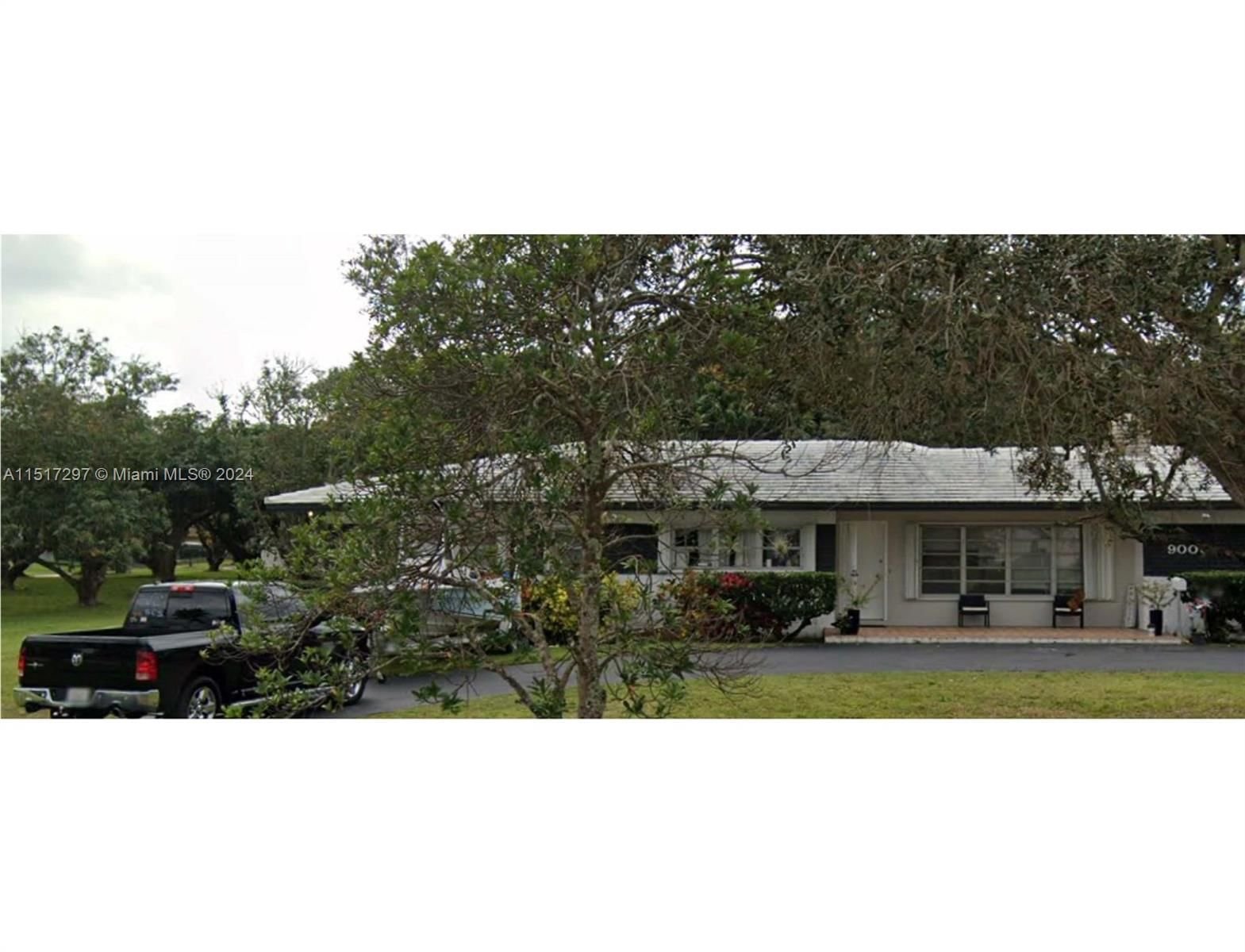 Real estate property located at 9000 174th St, Miami-Dade County, UNPLATTED, Palmetto Bay, FL