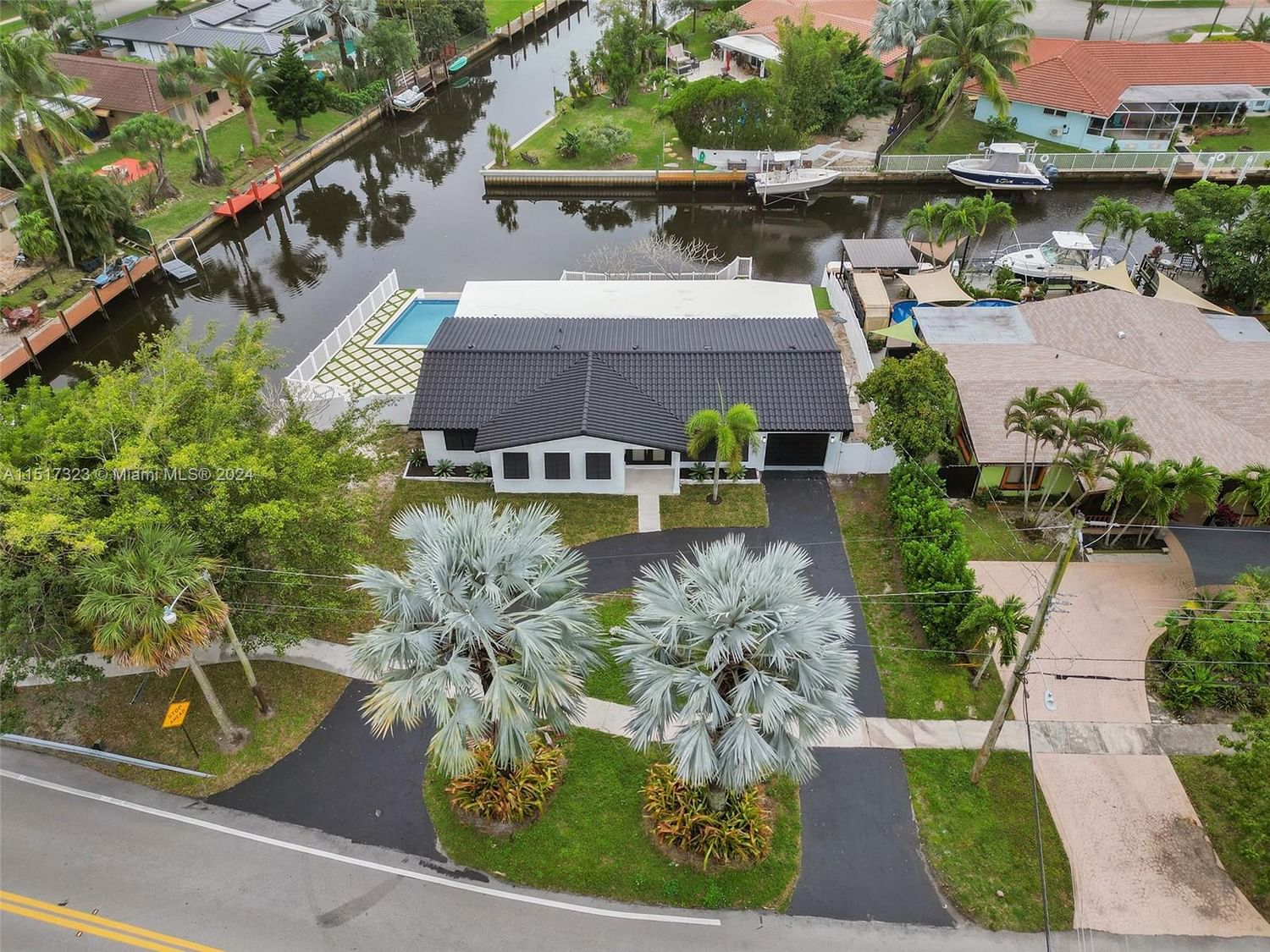 Real estate property located at 5680 16th St, Broward County, PLANTATION ISLES SEC TWO, Plantation, FL