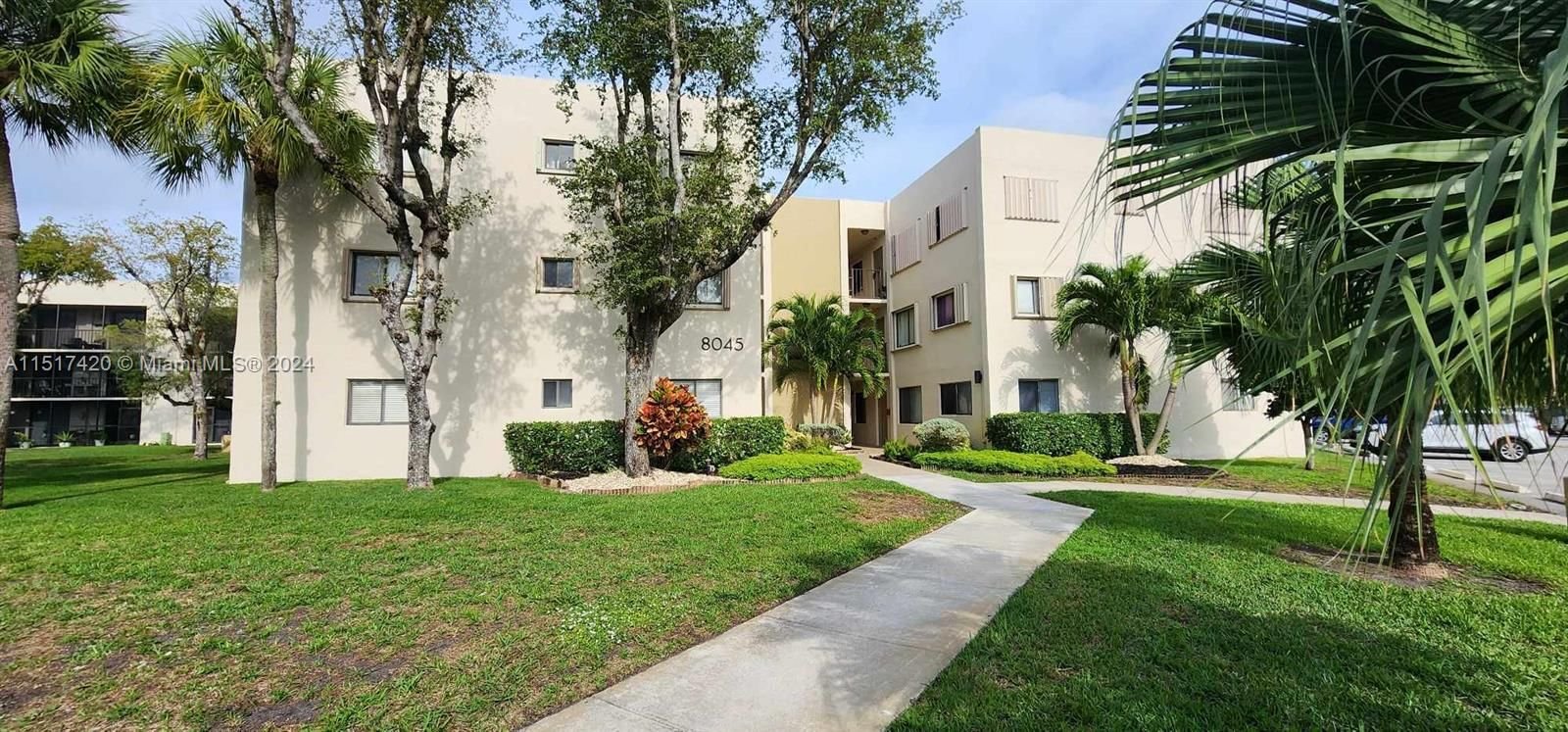 Real estate property located at 8045 107th Ave #116, Miami-Dade County, THE HORIZONS CONDO #3, Miami, FL