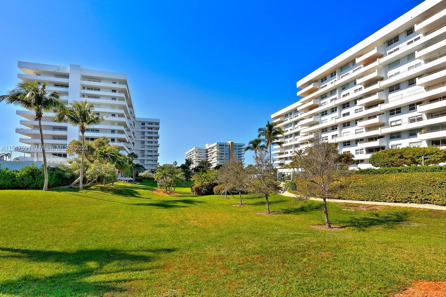 Real estate property located at 155 Ocean Lane Dr #908, Miami-Dade County, COMMODORE CLUB WEST CONDO, Key Biscayne, FL