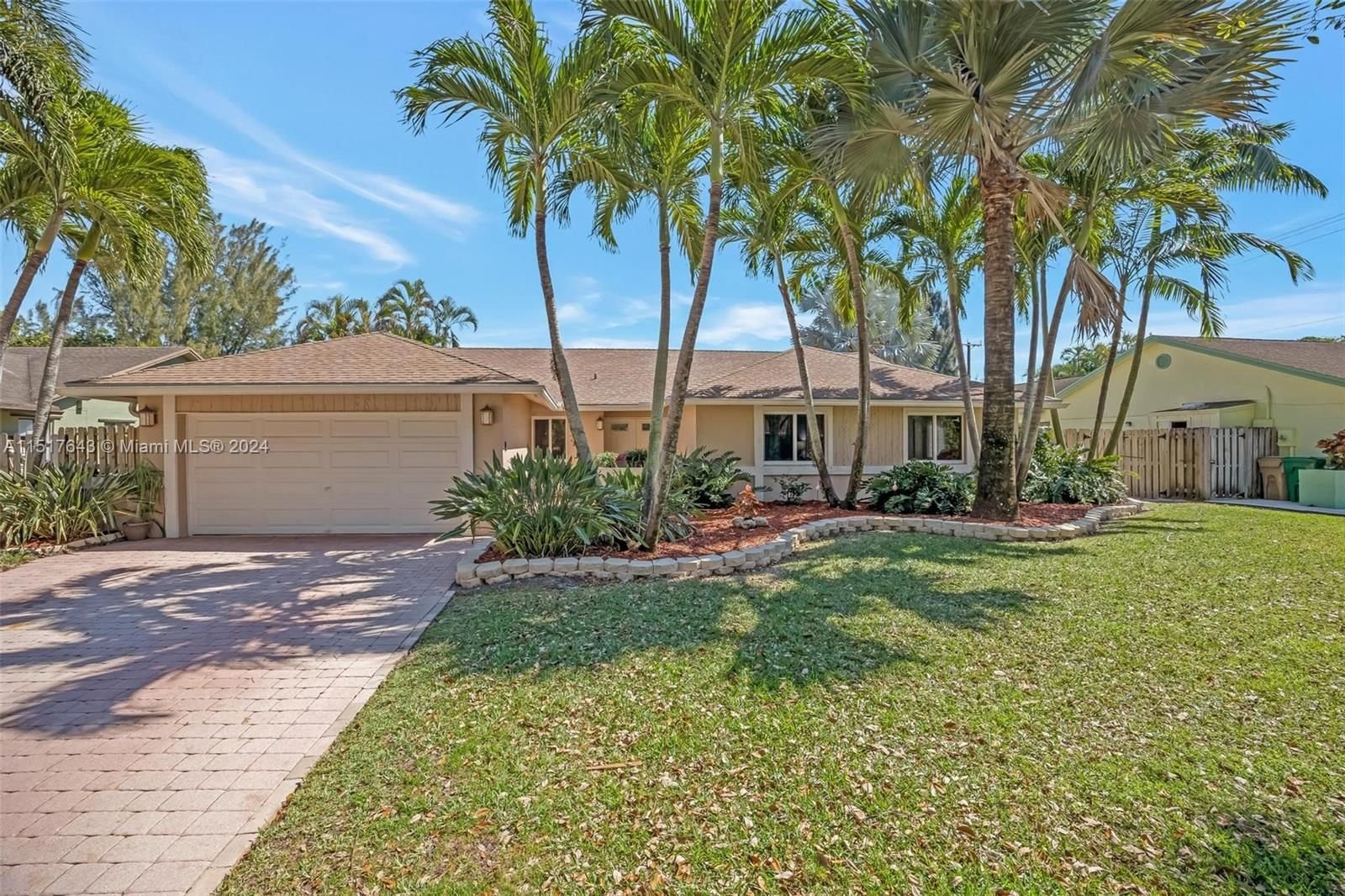 Real estate property located at 2940 81st Way, Broward County, ROLLING HILLS LAKE ESTATE, Davie, FL