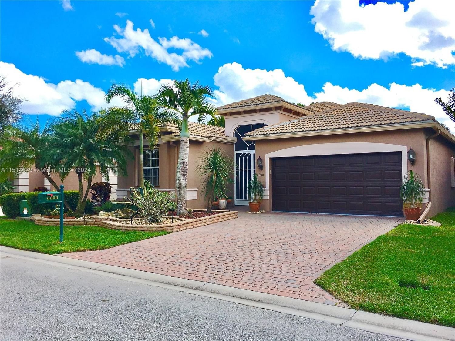 Real estate property located at 6600 Pisano Dr, Palm Beach County, VILLAGGIO, Lake Worth, FL