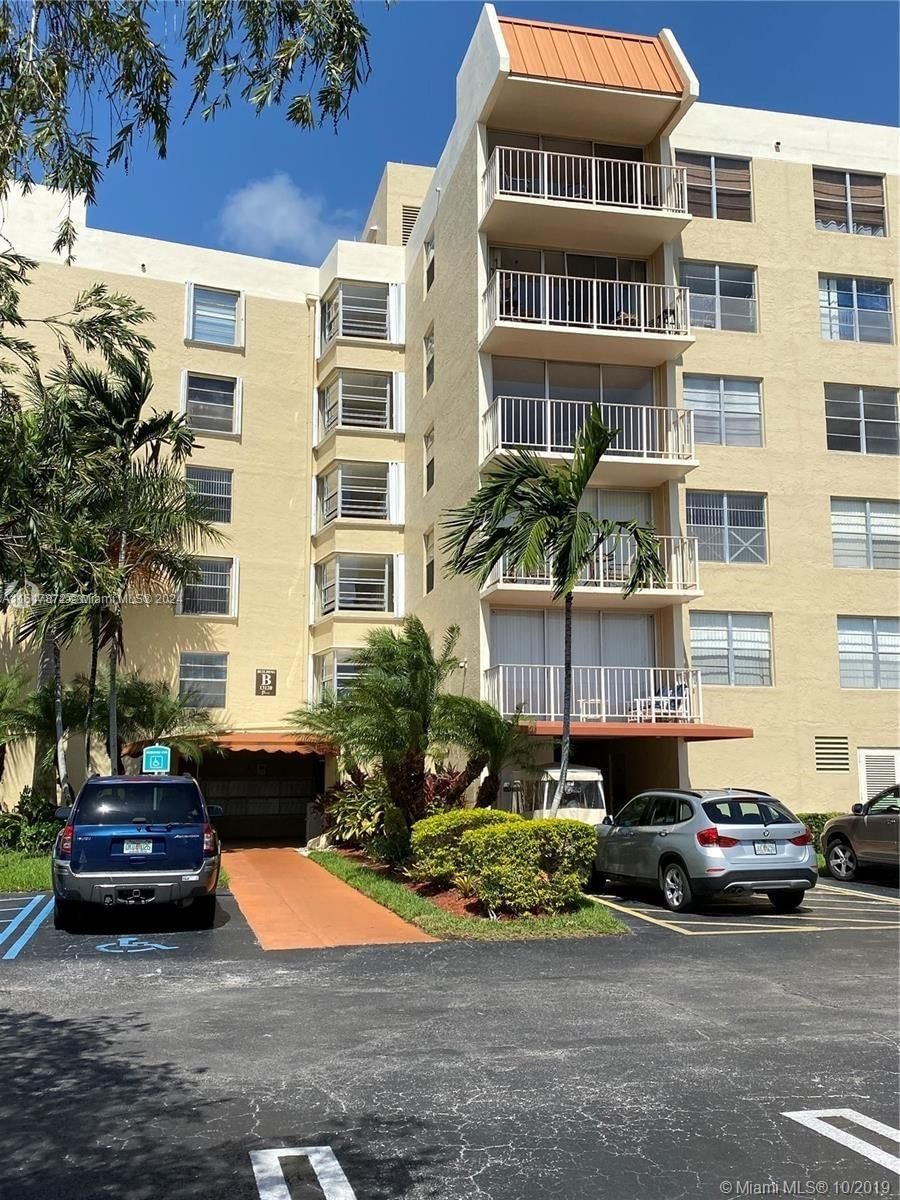 Real estate property located at 13120 92nd Ave B-118, Miami-Dade County, VILLAGE AT THE FALLS COND, Miami, FL
