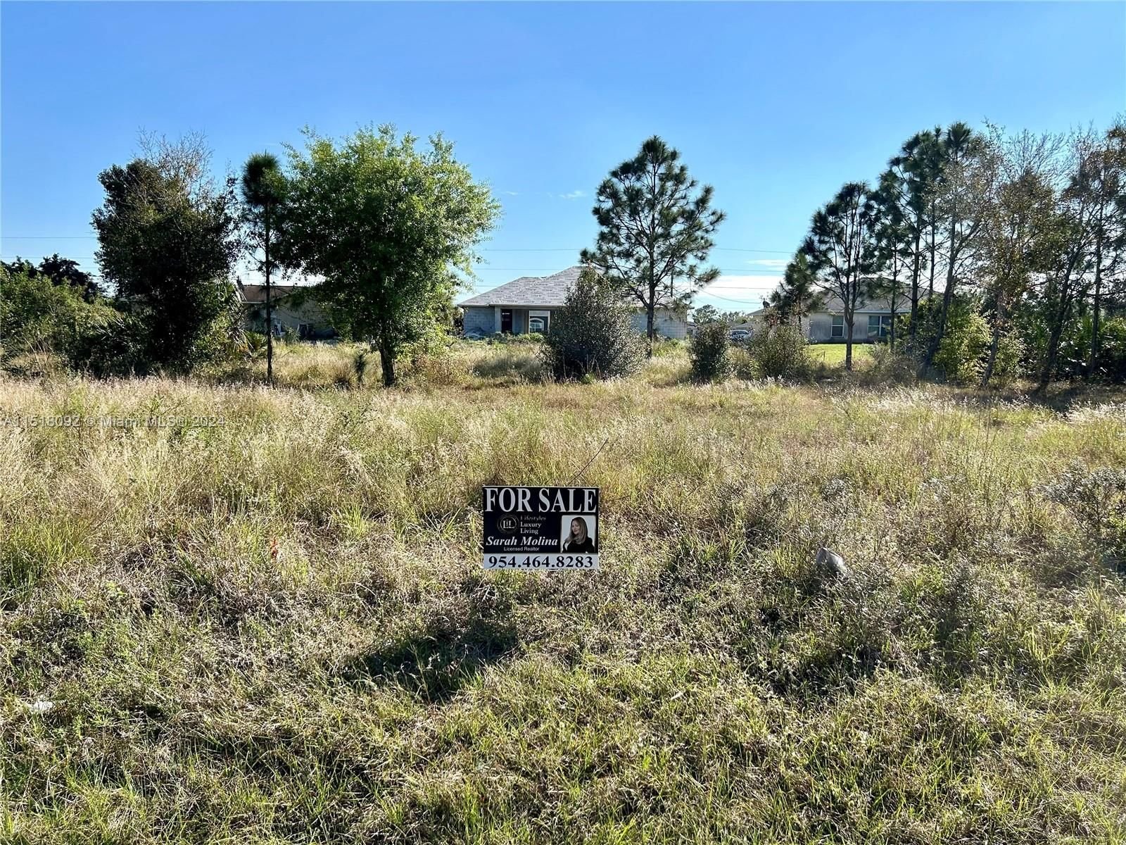 Real estate property located at 3907 8th St. SW, Lee County, Lehigh Acres, Lehigh Acres, FL