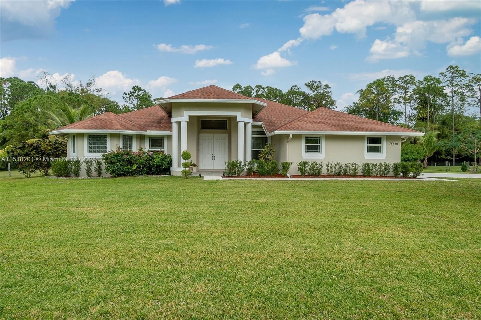 Real estate property located at 15619 82nd St N, Palm Beach County, Acreage, Loxahatchee, FL