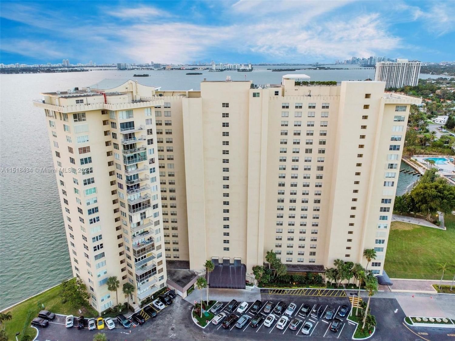 Real estate property located at 11111 Biscayne Blvd #10B, Miami-Dade County, JOCKEY CLUB CONDO, Miami, FL