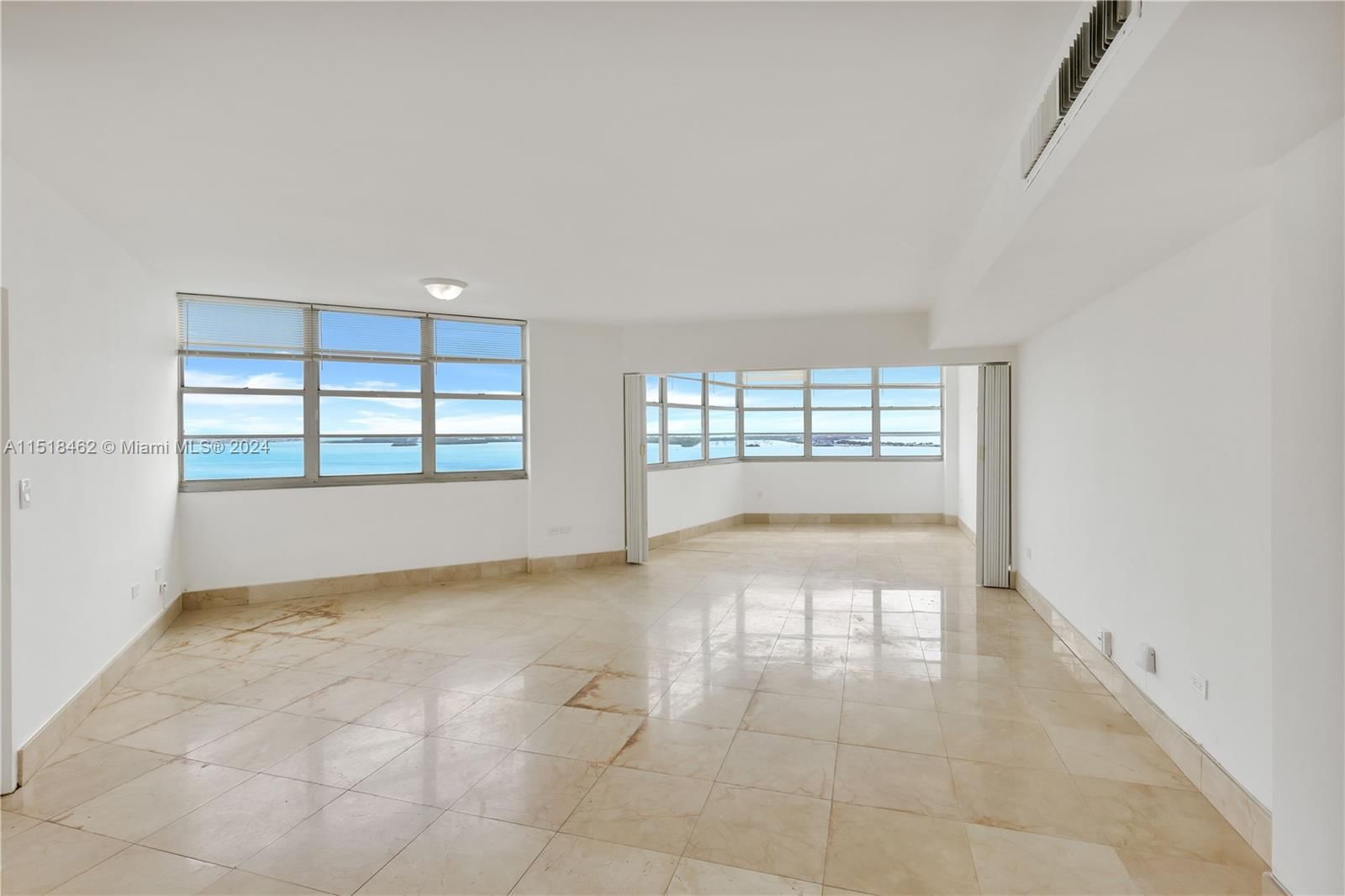Real estate property located at 905 Brickell Bay Dr #2028, Miami-dade, Four Ambassadors Condo Ph, Miami, FL