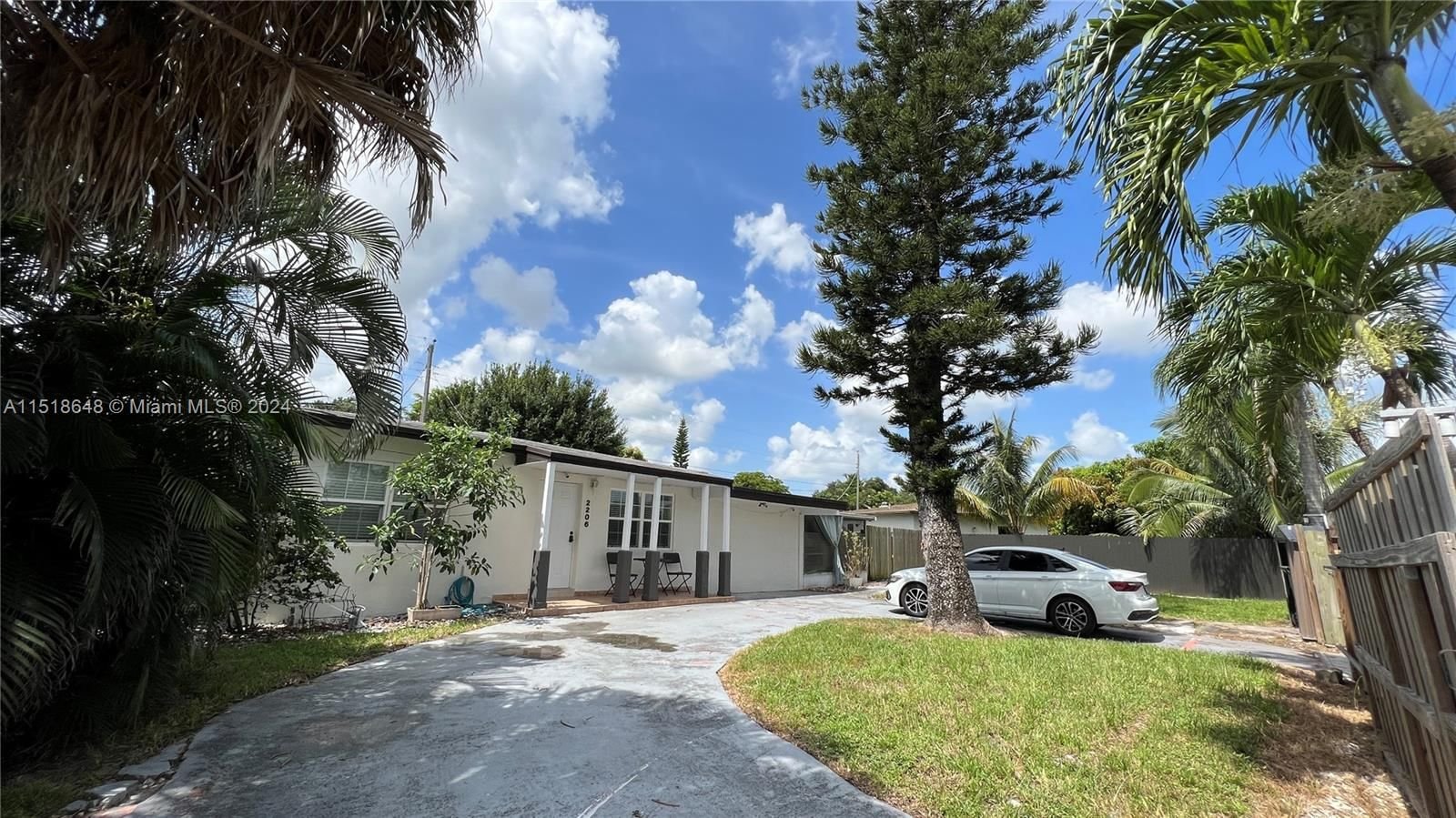 Real estate property located at 2206 13th St, Broward County, HOLLAND SUB NO 2, Fort Lauderdale, FL