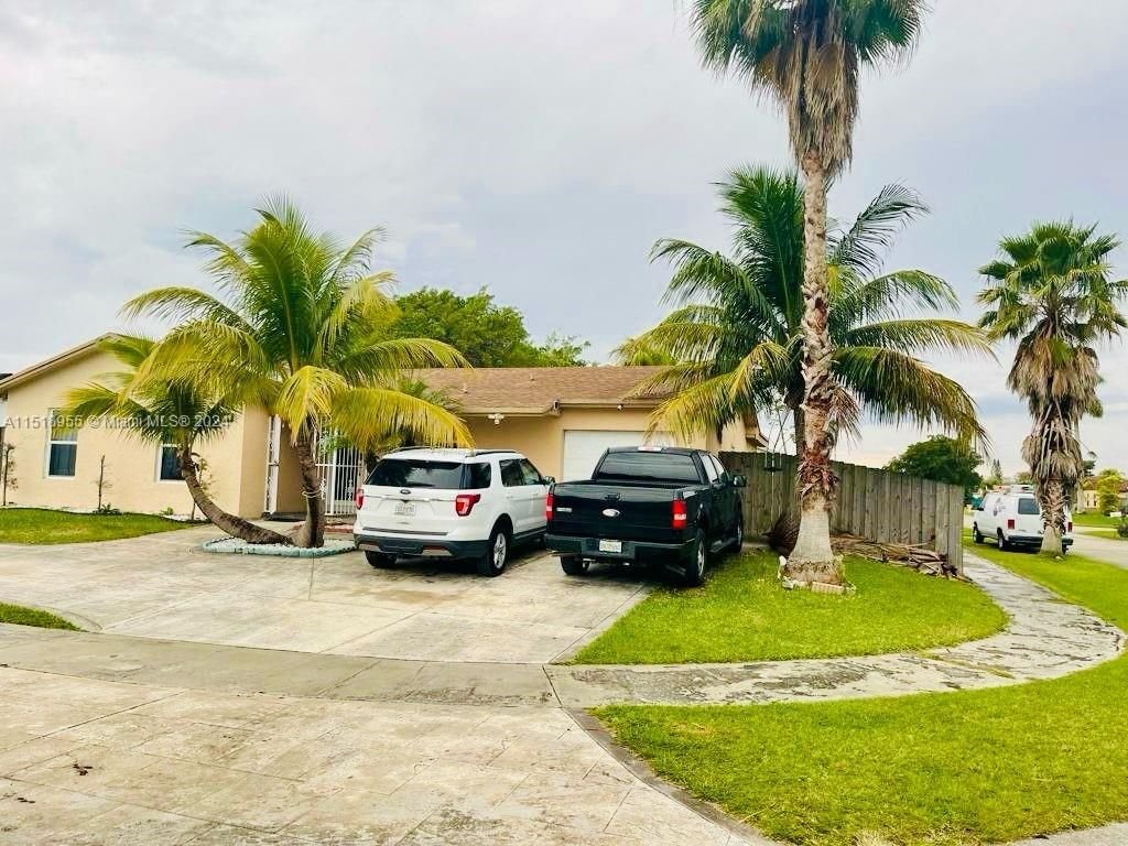 Real estate property located at 26460 124th Ave, Miami-Dade County, MEADOW WOOD MANOR SEC 3, Homestead, FL