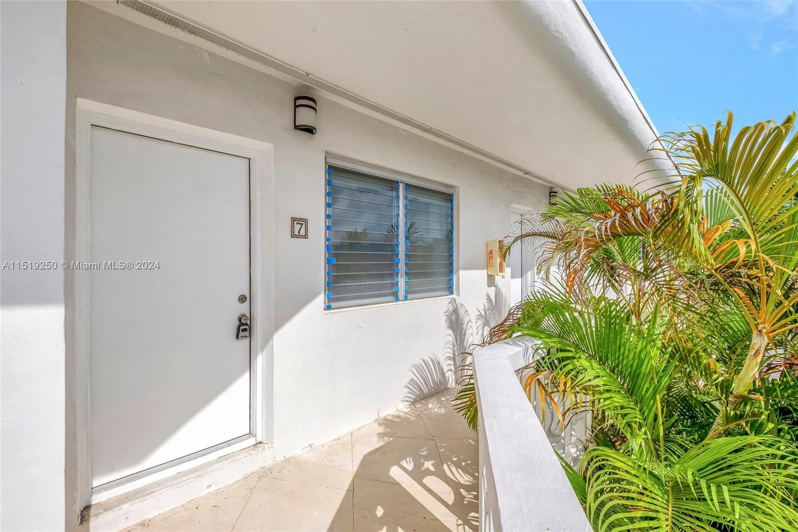 Real estate property located at 2858 Pine Tree Dr #7, Miami-Dade County, PINETREE MANOR CONDO, Miami Beach, FL
