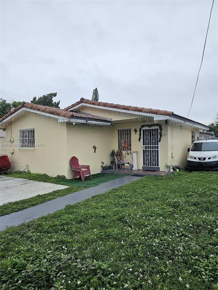 Real estate property located at 1900 6th St, Miami-Dade County, ROGERS ADDN, Miami, FL