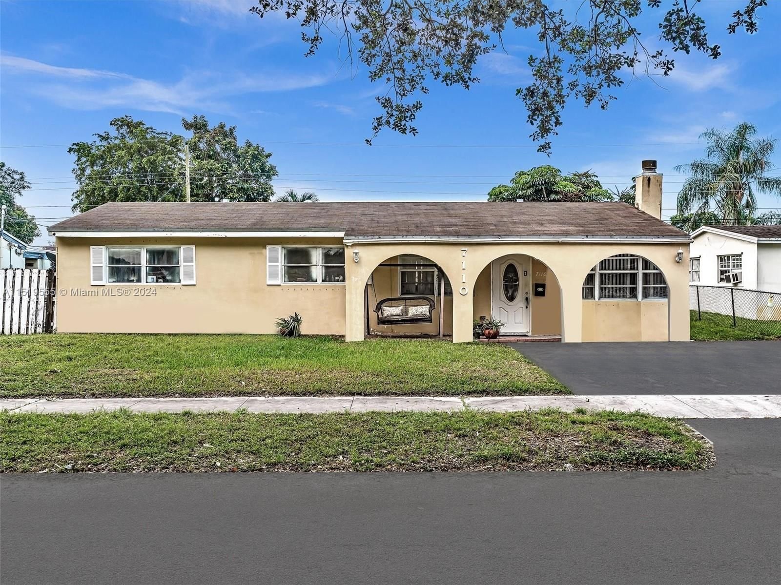 Real estate property located at 7110 Liberty St, Broward County, HERITAGE HOMES, Hollywood, FL