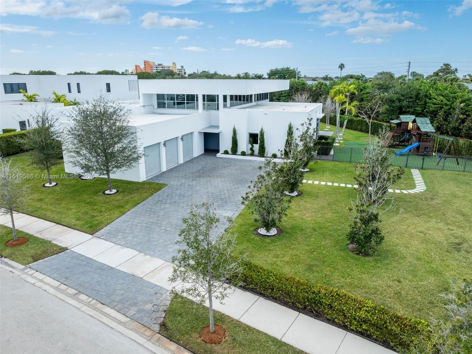 Real estate property located at 16601 Sunset Way, Broward County, Botaniko, Weston, FL