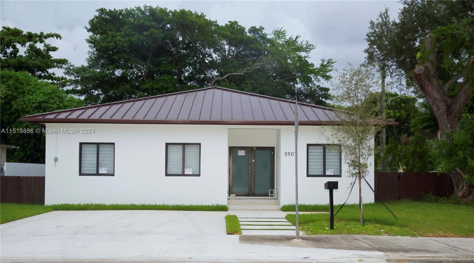 Real estate property located at 5901 64th St, Miami-Dade County, STORMPROOF SUB, South Miami, FL