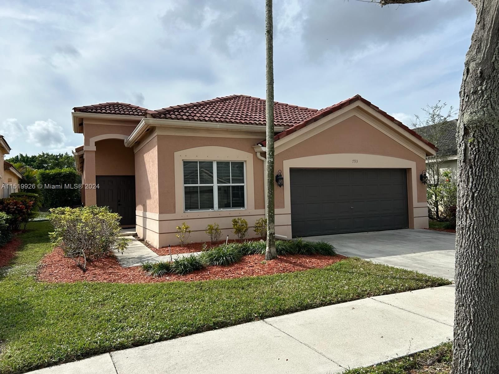 Real estate property located at 793 Tanglewood Cir, Broward County, SECTOR 3 - PARCELS H I J, Weston, FL