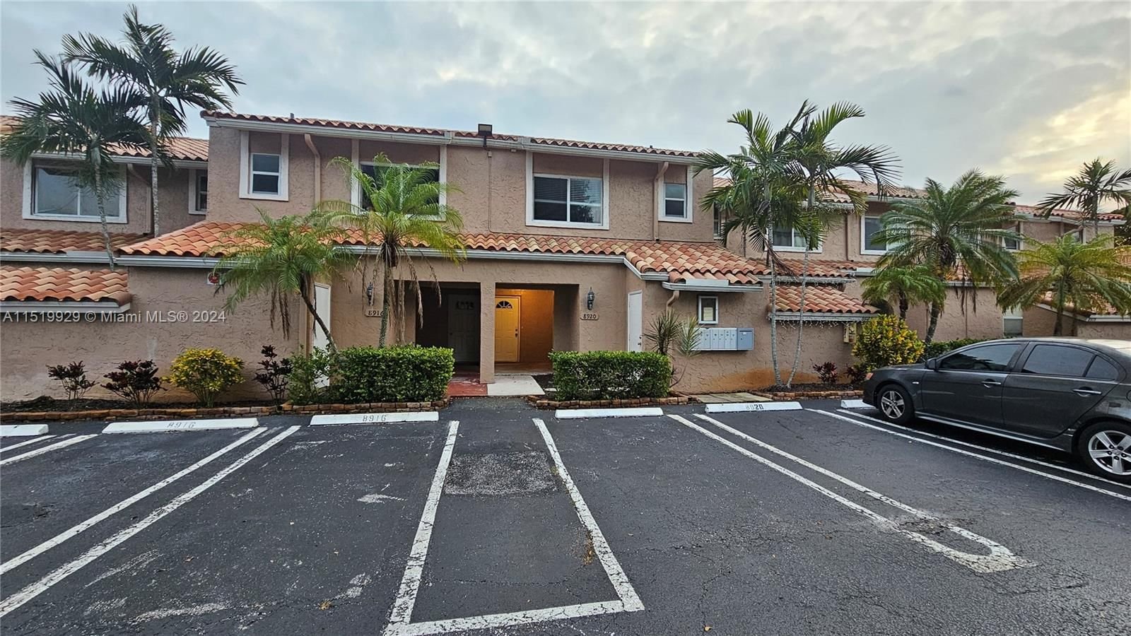 Real estate property located at 8920 38th Dr #8920, Broward County, CORAL SPRINGS VILLAGE GRE, Coral Springs, FL