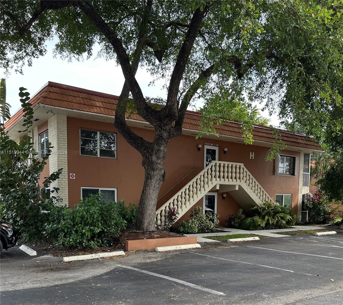 Real estate property located at 1920 1st Ter #206H, Broward County, MANOR GROVE VILLAGE TWO C, Wilton Manors, FL