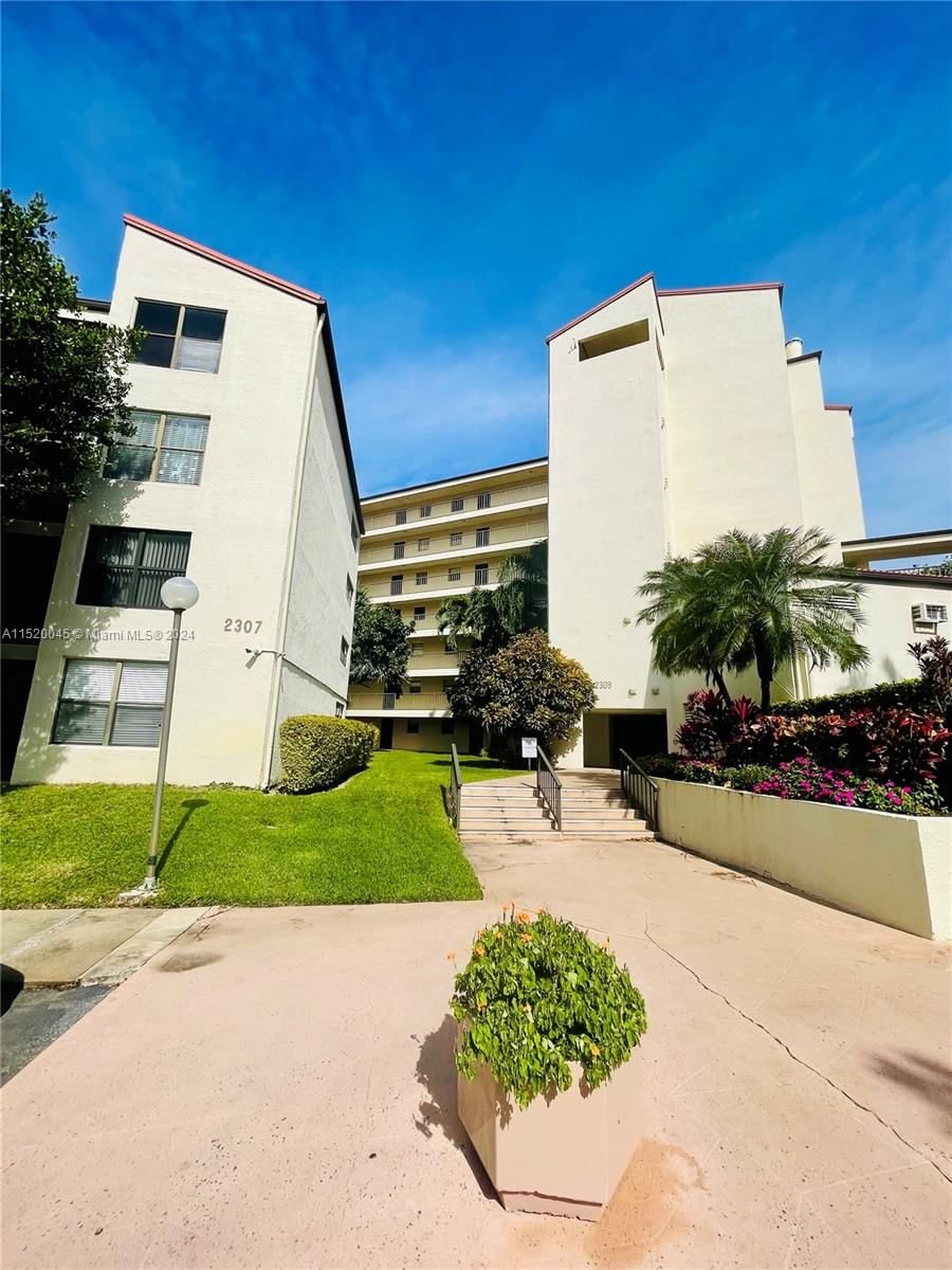 Real estate property located at 2309 Cypress Bend Dr #113C, Broward County, CYPRESS BEND I-A CONDO, Pompano Beach, FL