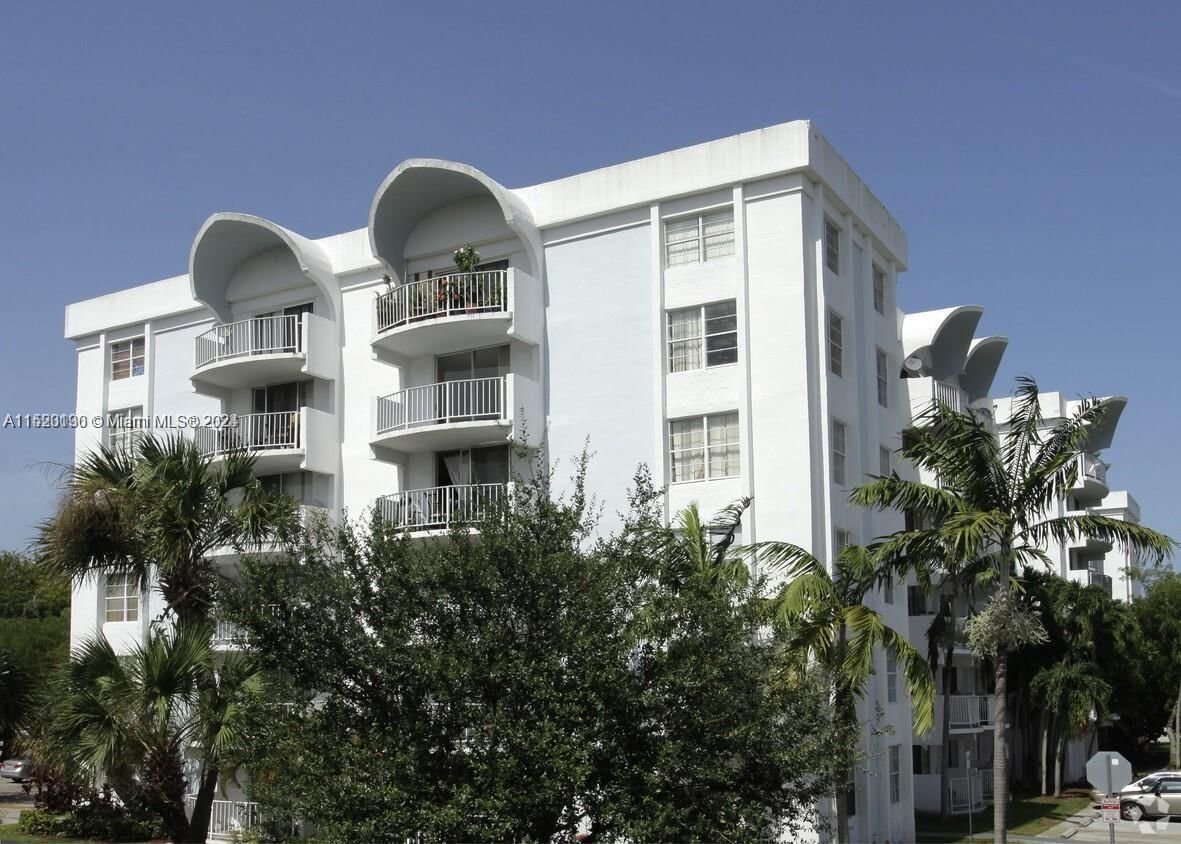 Real estate property located at 494 165th St Rd C-306, Miami-Dade County, MONTECARLO CONDO, Miami, FL