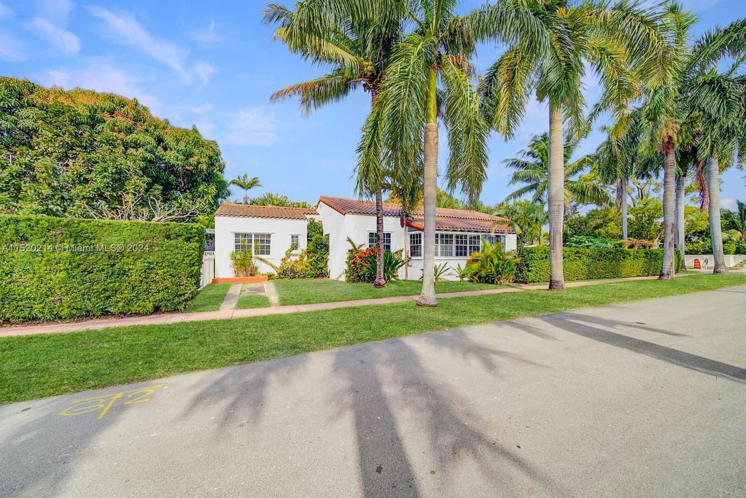 Real estate property located at 1300 Lenox Ave., Miami-Dade County, OCEAN BEACH ADDN NO 3, Miami Beach, FL