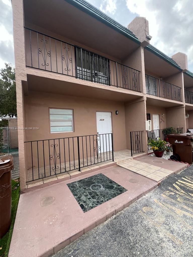 Real estate property located at 3639 11th Ave #10, Miami-Dade County, WESTSIDE CONDO, Hialeah, FL