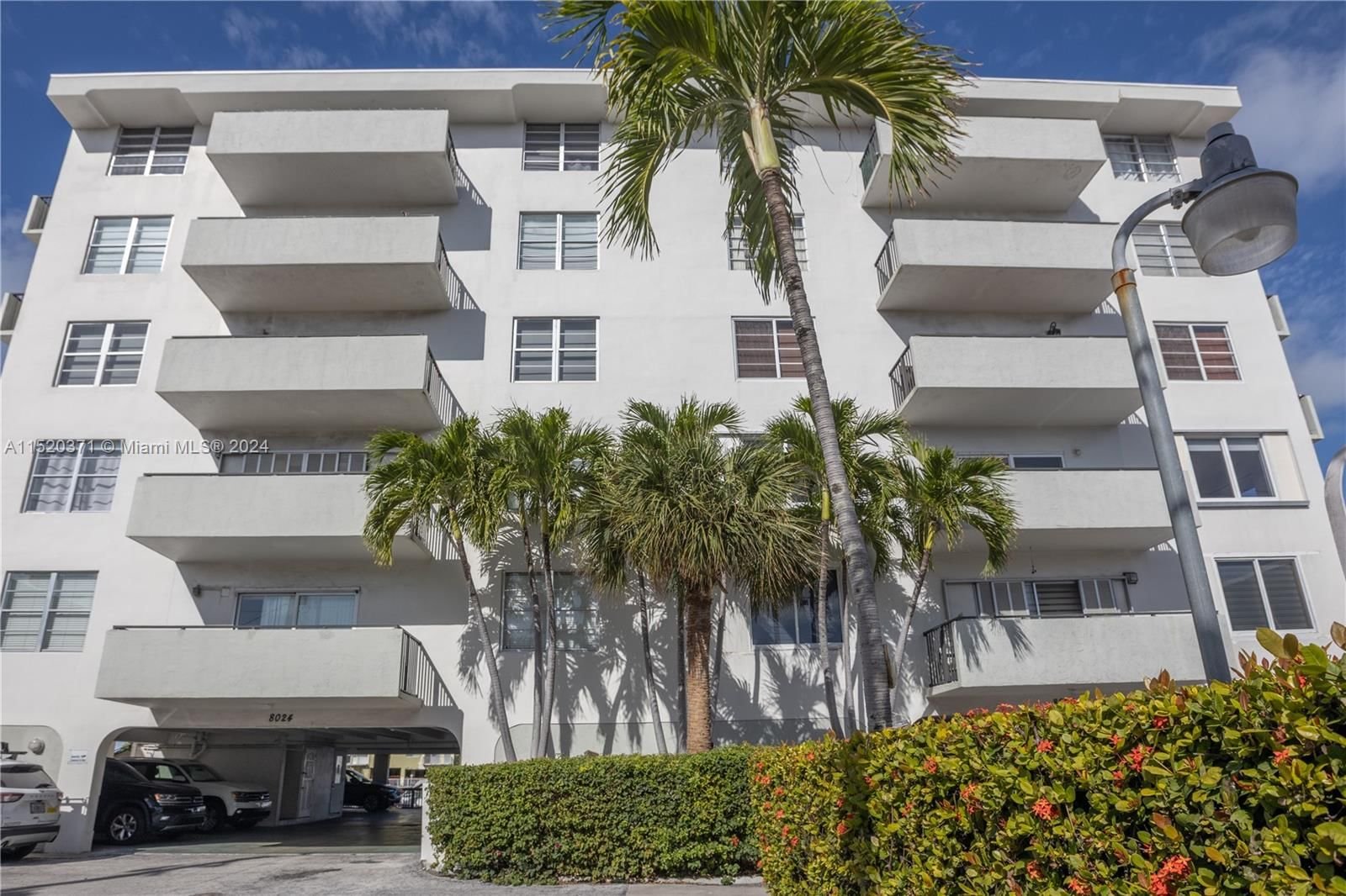 Real estate property located at 8024 Tatum Waterway Dr #3B, Miami-Dade County, CREEK TOWERS & YACHT CLUB, Miami Beach, FL