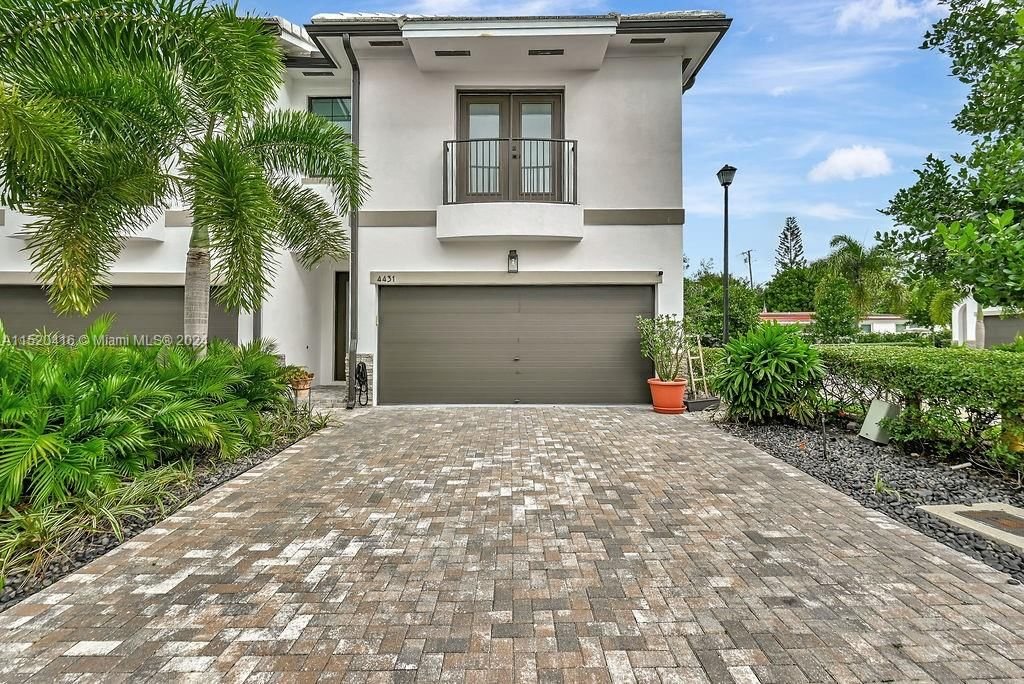 Real estate property located at 4431 Aqua Bella Ln, Broward County, CANAL GROVES, Dania Beach, FL