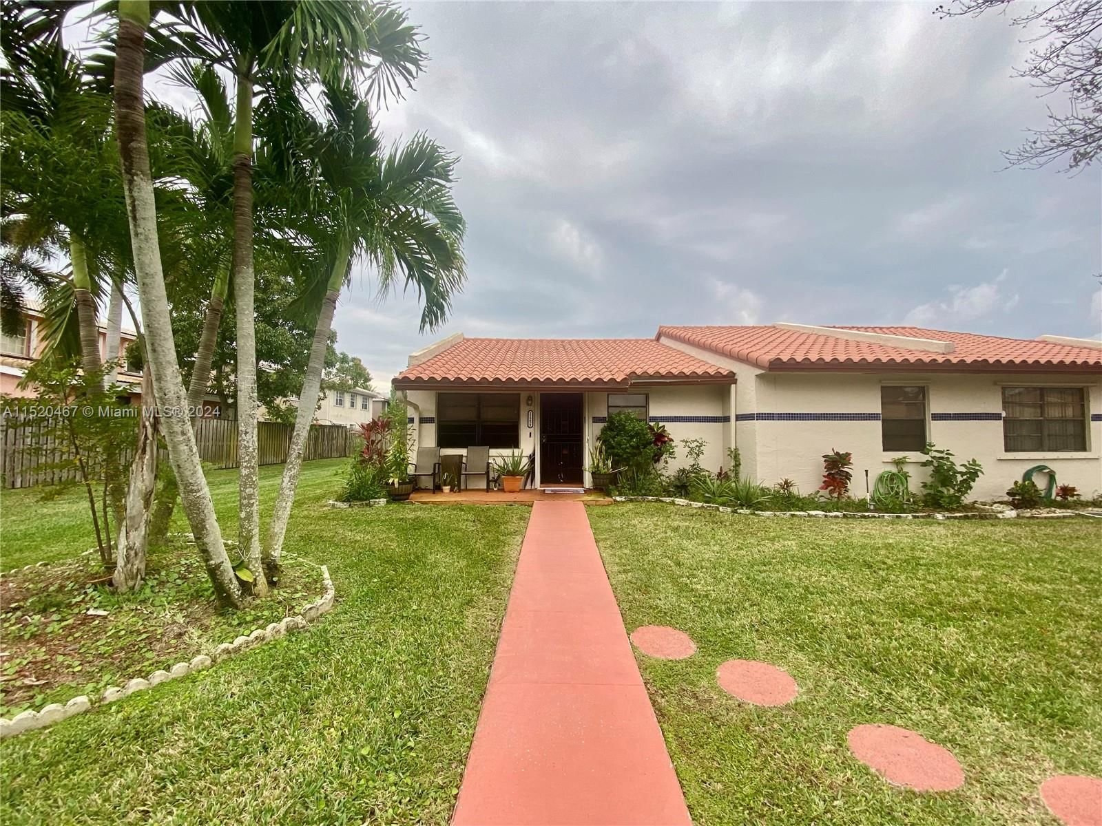 Real estate property located at 11252 59th Pl, Broward County, FOREST LAKE, Cooper City, FL
