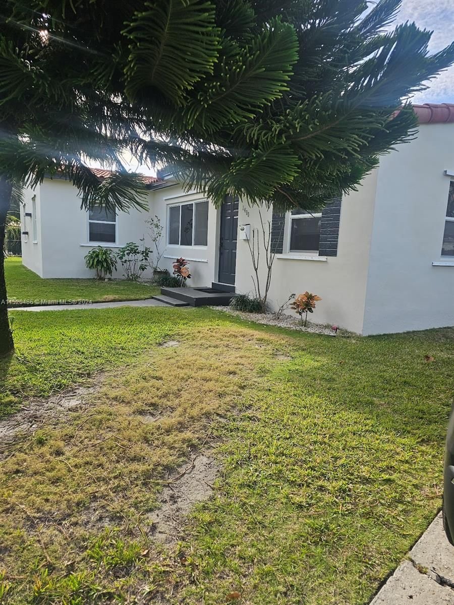 Real estate property located at 1400 86th Ct, Miami-Dade County, BREEZEVIEW MANORS, Miami, FL