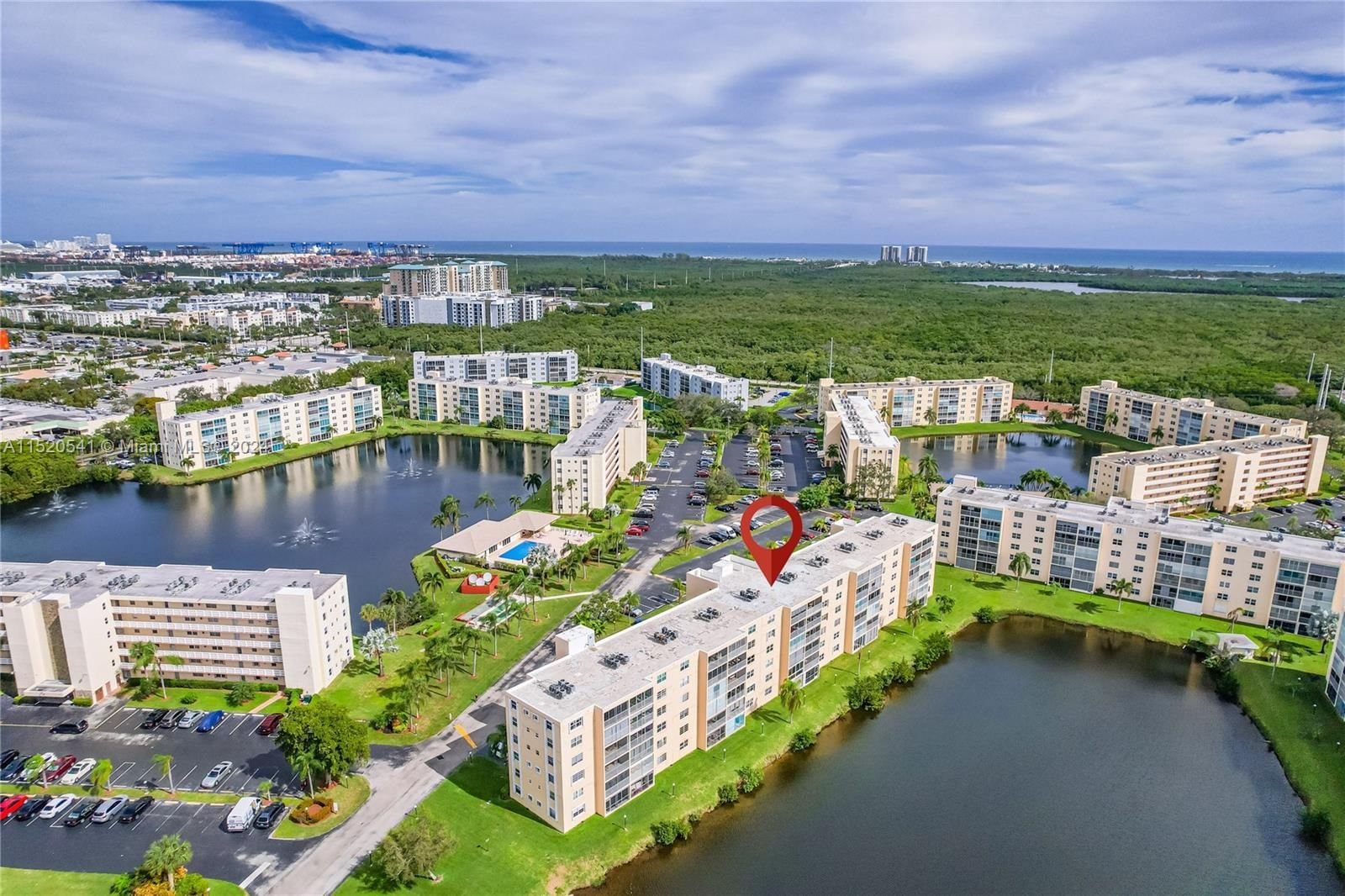 Real estate property located at 311 3rd St #504, Broward County, MEADOWBROOK LAKES VIEW CO, Dania Beach, FL