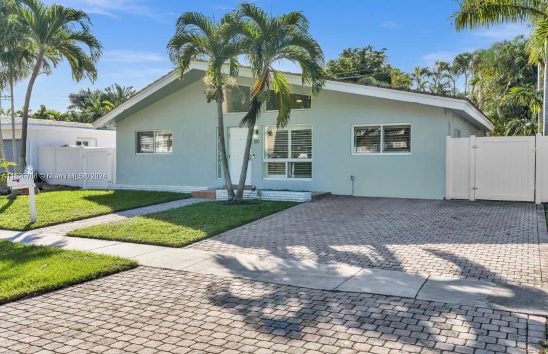 Real estate property located at 310 3rd St, Broward County, OCEAN VIEW GOLF ADD, Dania Beach, FL