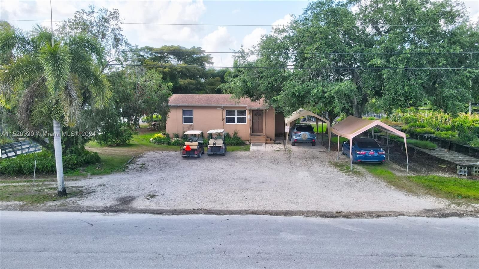 Real estate property located at 15500 256th St, Miami-Dade County, Homestead, FL