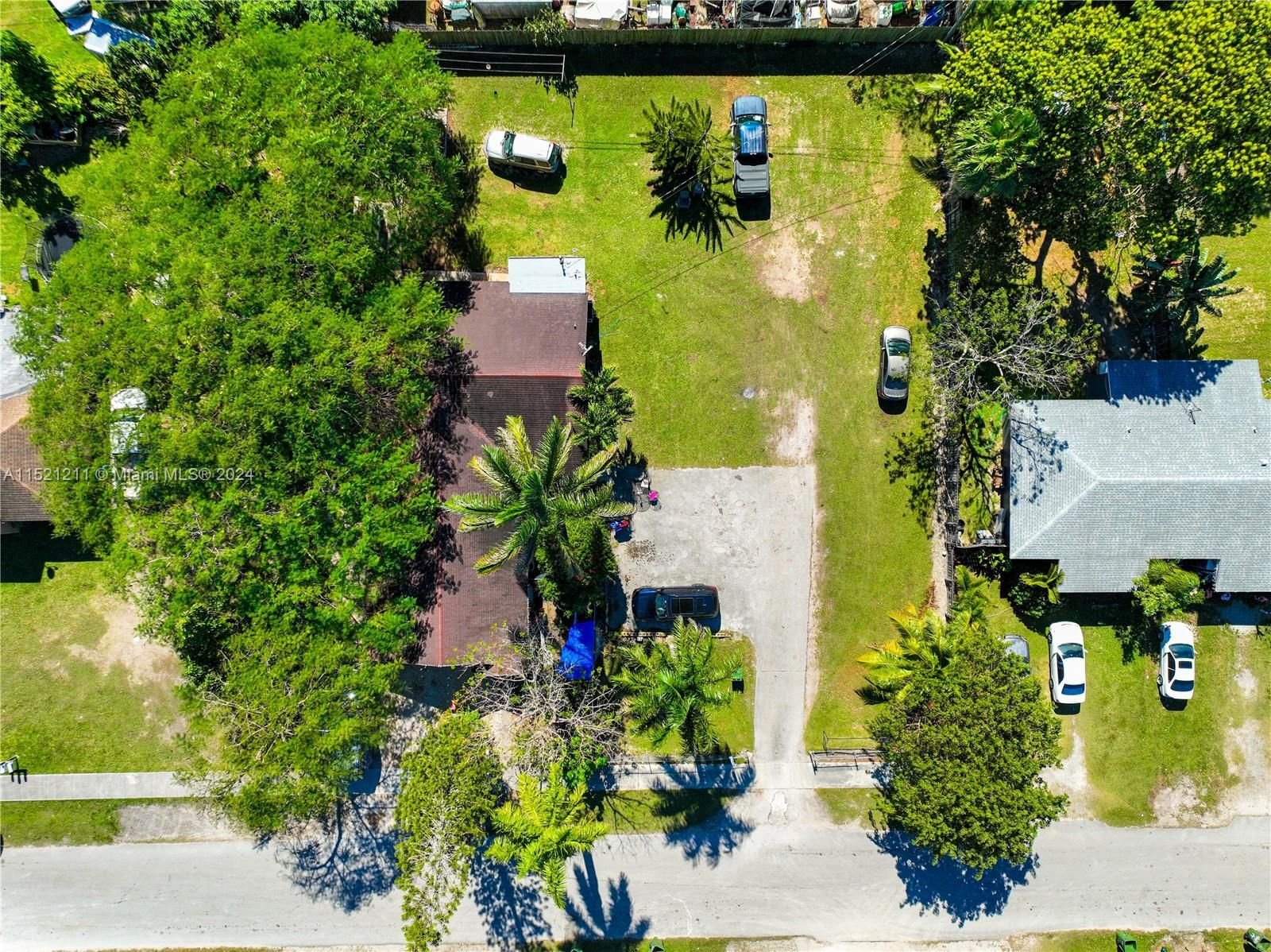 Real estate property located at 678 13th St, Miami-Dade County, CITY OF HOMESTEAD, Homestead, FL