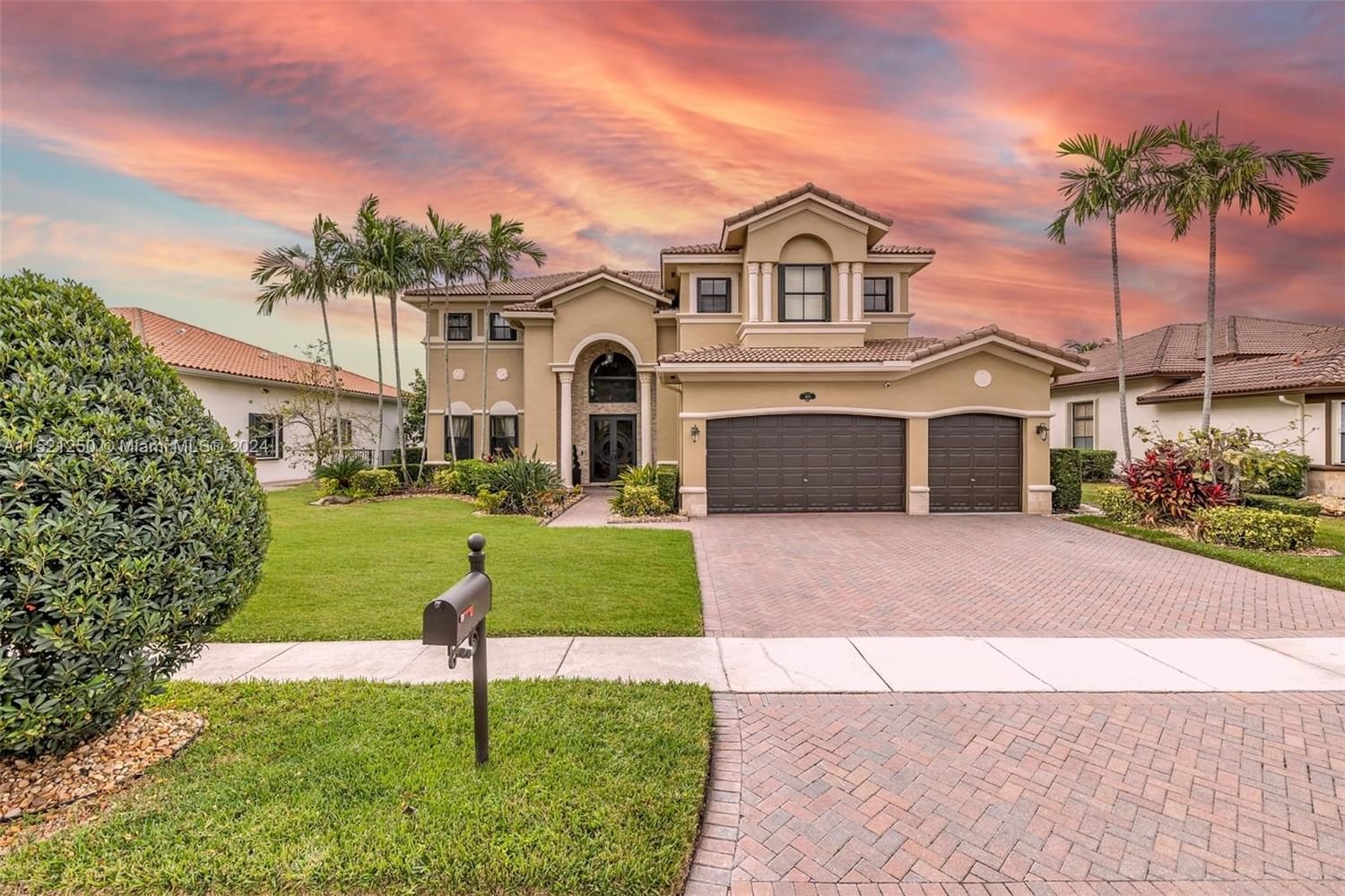 Real estate property located at 1860 185th Ave, Broward County, HARBOUR LAKES ESTATES, Miramar, FL