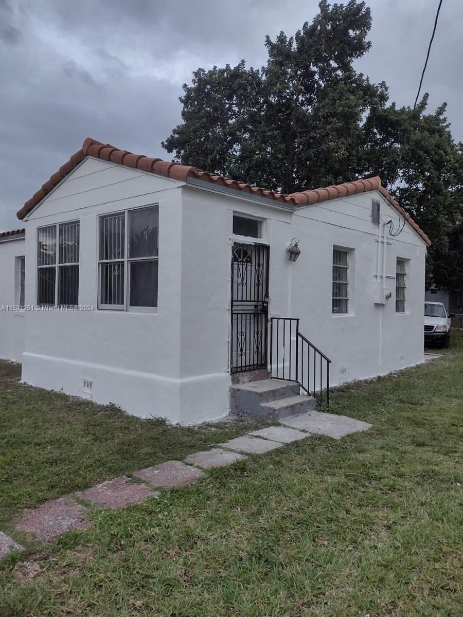 Real estate property located at 1330 51st Ter, Miami-Dade County, PALM PARK, Miami, FL
