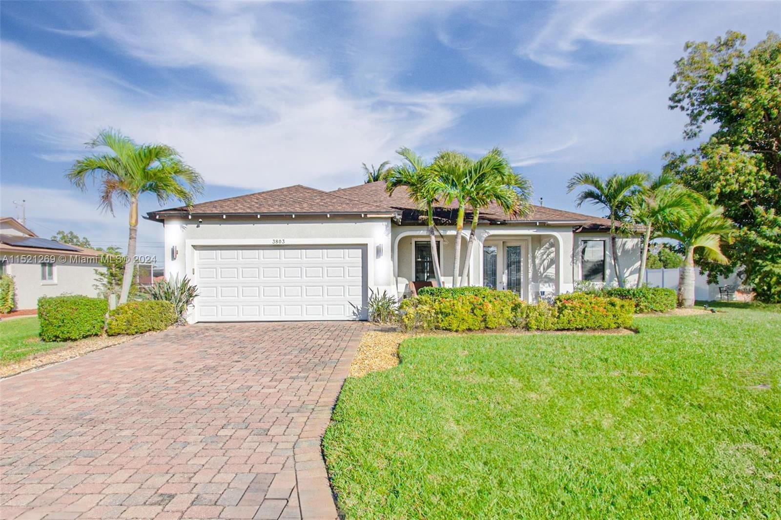 Real estate property located at 3803 SE 4th Ave, Lee County, Cape Coral, Cape Coral, FL