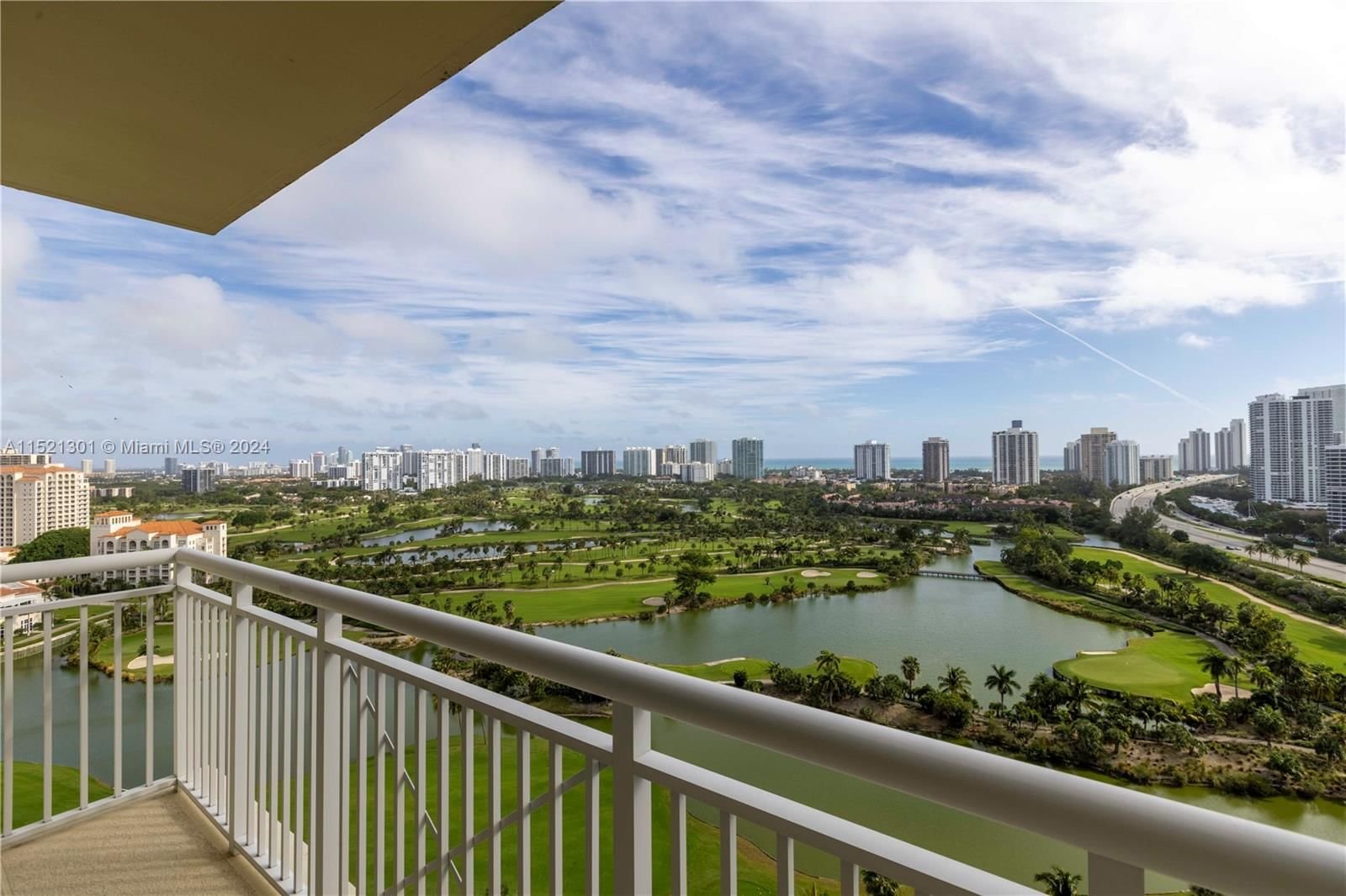Real estate property located at 19501 Country Club Dr #2215, Miami-Dade County, TURNBERRY ON THE GREEN, Aventura, FL