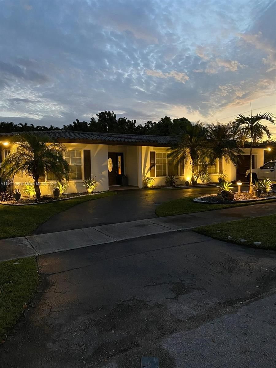 Real estate property located at 9640 17th St, Miami-Dade County, TORAL PARK, Miami, FL