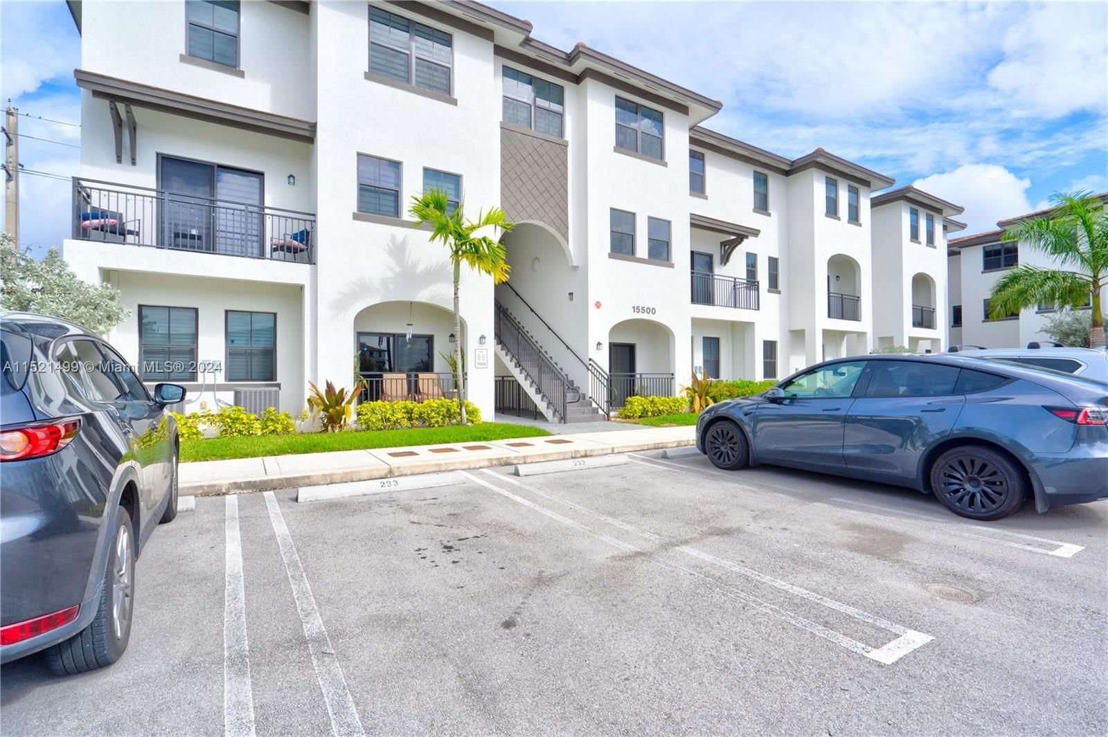 Real estate property located at 15500 136th St #204, Miami-Dade County, CENTURY PARK SOUTH, Miami, FL