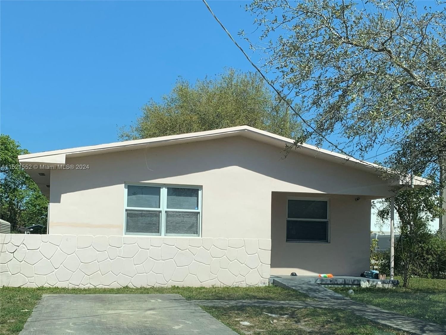 Real estate property located at 4001 23rd St, Broward County, CARVER RANCHES, West Park, FL