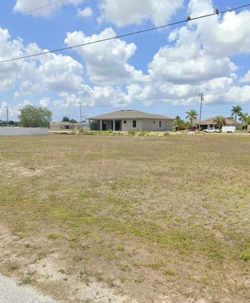 Real estate property located at 1720 NW 15TH PL, Lee County, Cape Coral, FL