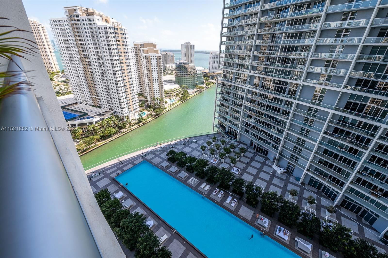 Real estate property located at 475 Brickell Ave #2509, Miami-Dade, ICONBRICKELL CONDO NO 1, Miami, FL