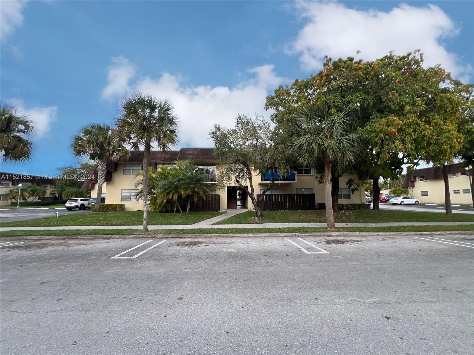 Real estate property located at 9015 138th St #16-2, Miami-Dade County, HEATHER WALK CONDO, Miami, FL