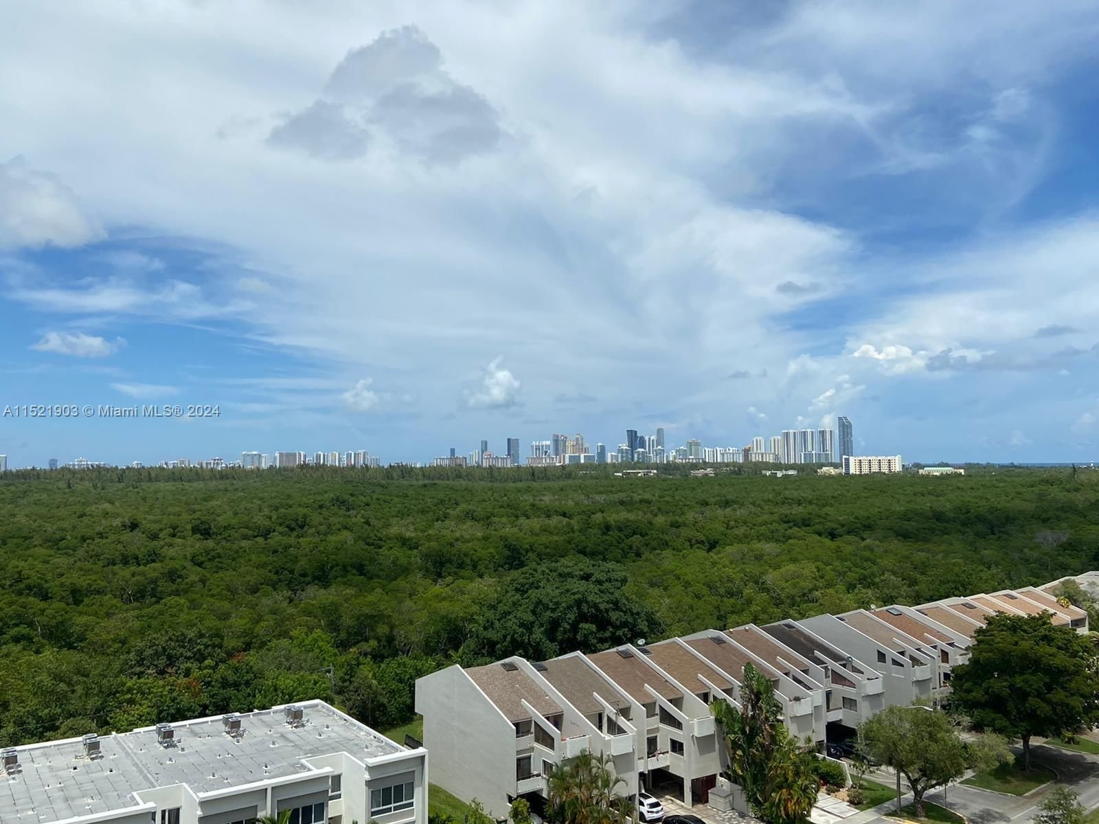 Real estate property located at 2450 135th St #1012, Miami-Dade County, WATERSIDE TOWERS CONDO, North Miami, FL
